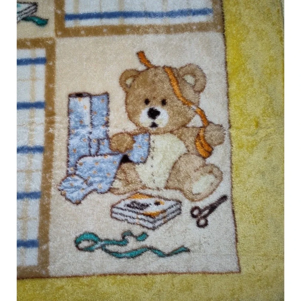 Vtg Teddy Bear Crafts Yellow Blanket‎ SOFT 47x51 Gold